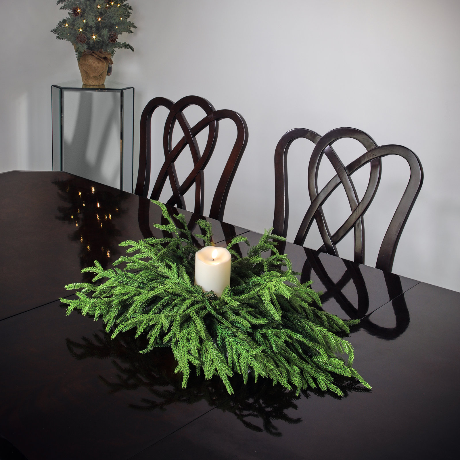 Lindzie 24" Pine Wreath