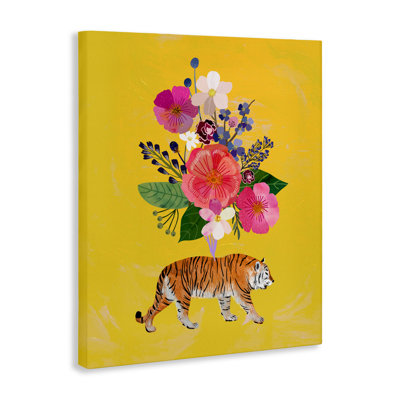 «Rose Bundle Tiger» sur toile jaune, design par Mia Charro