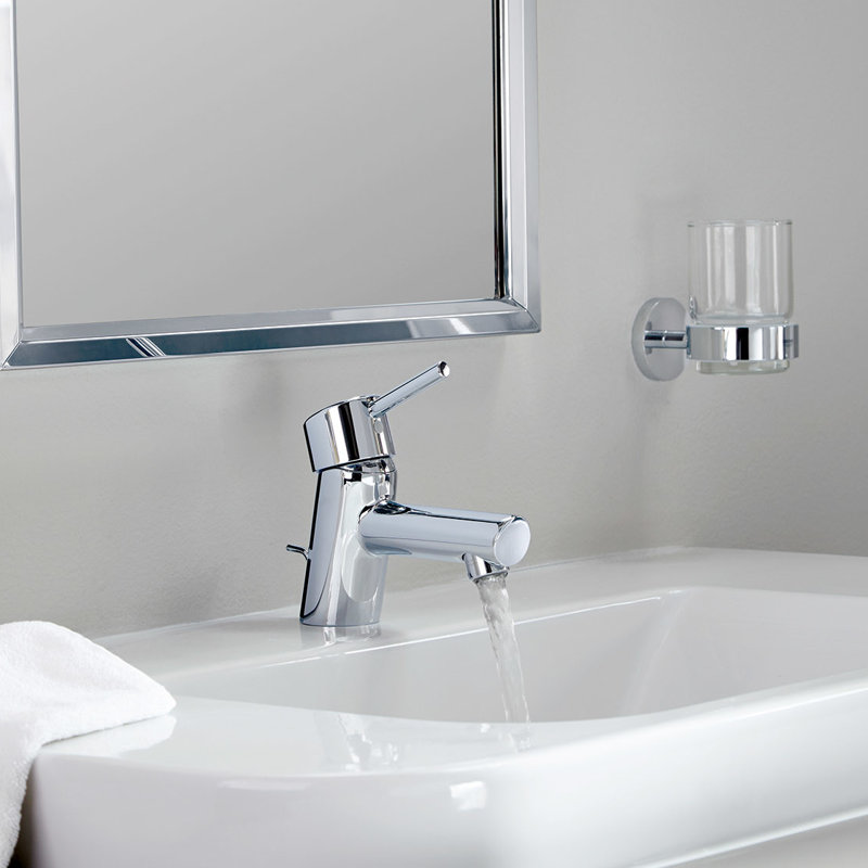 Concetto Single Hole Bathroom Faucet with Drain Assembly, Brushed Nickel