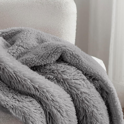 Cozy Winter Collection Bedsure Fleece Faux Fur Blankets