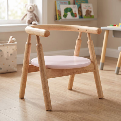 Chaise pour enfants en bois massif - dossier arqué avec accoudoirs intégrés et siège rond - tabouret pour tout-petits en rose / noyer / naturel