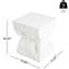 Table d'appoint blanche résistante aux intempéries, en oxyde de magnésium, imperméable, avec une texture organique subtile et un design cubique, idéale comme support pour plantes, hauteur 46 cm (18,11 po), matériau de forme cubique.