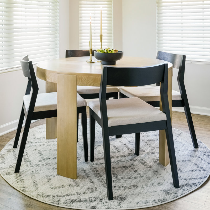 Table de salle à manger ronde Valletta Contour (47 po x 47 po / 1194 mm x 1194 mm), Blond