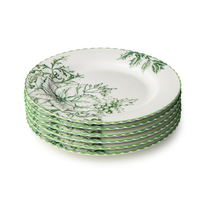 Ensemble de 6 assiettes à salade Winter Evergreen - Six assiettes en porcelaine blanche de 8,5 pouces dans une toile assortie de couleur vert forêt, offrant un art botanique à chaque repas des Fêtes.