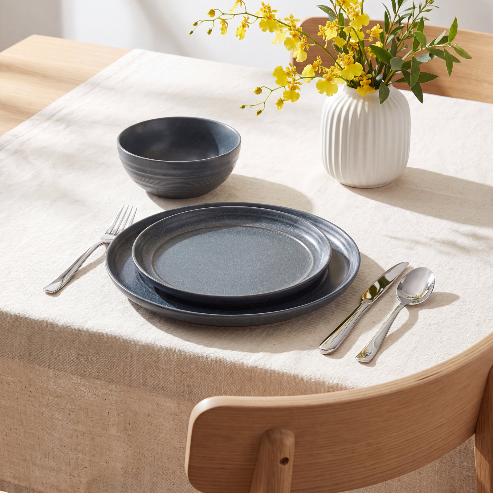 Elio Stoneware Dinnerware Set, Blue