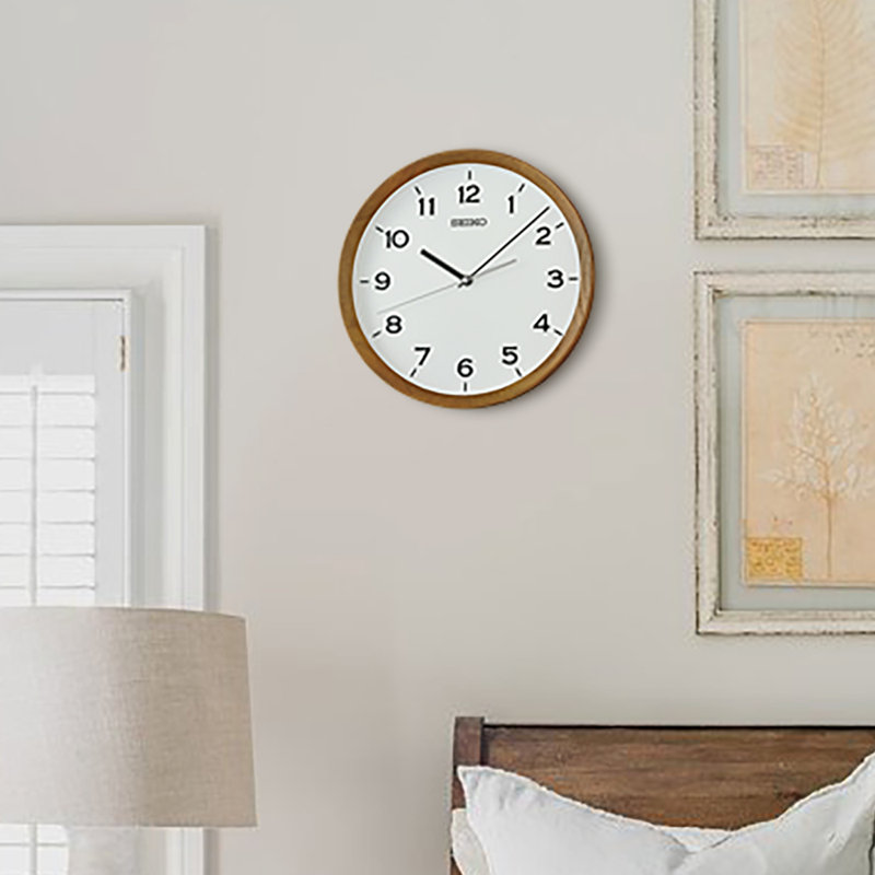 QXA853BLH Classic Modern Clock, Brown