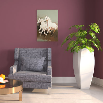 Art contemporain au galop, chevaux blancs au galop