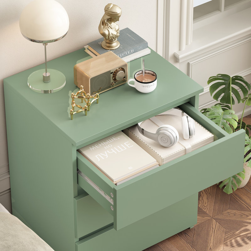 Arieyonna 3 - Drawer Nightstand, Green