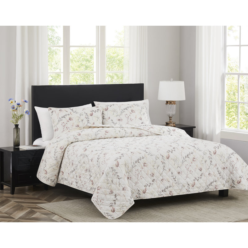 Melrose Floral Quilt, King Quilt + 2 King Shams