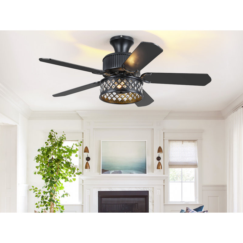 Ventilateur de plafond avec lumière 