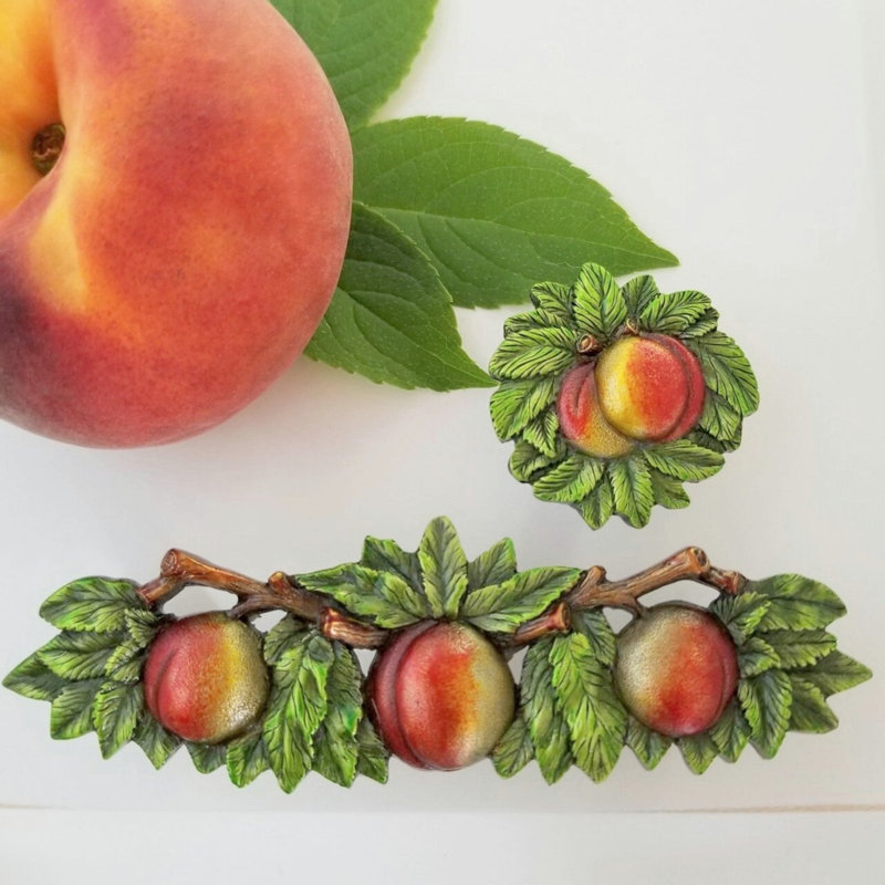 Kitchen Garden Novelty Pull, Pewter Hand Tinted