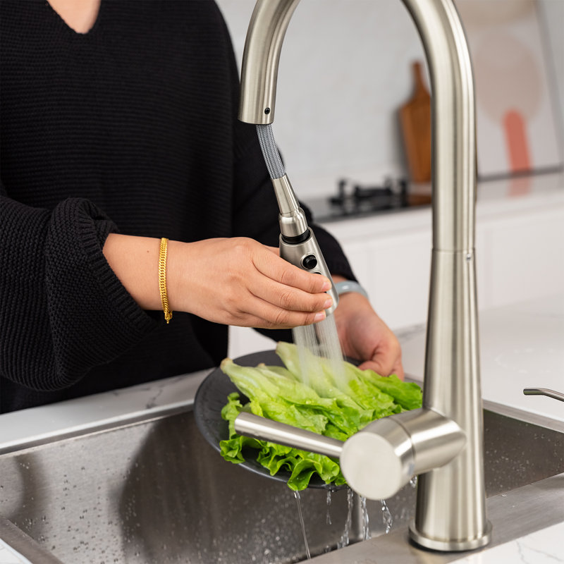Pull Down Kitchen Sink Faucet Single Handle Kitchen Faucet with Magnetic Docking, Brushed Nickel