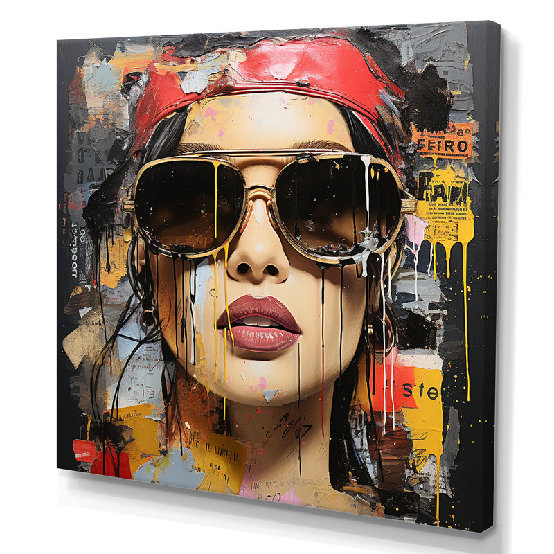 «Red Grunge Woman Collage IV», art mural Pop, Toile tendue, H 36 po x l 36 po x P 1,5 po
