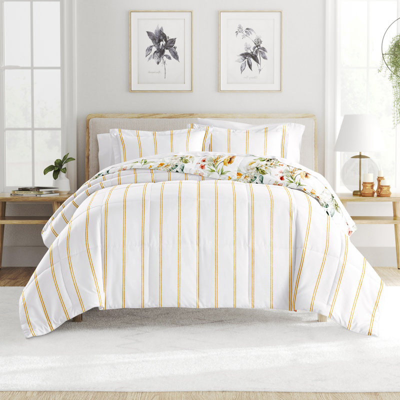 Down-Alternative Reversible Floral Comforter Set, Queen Comforter + 2 Standard Shams