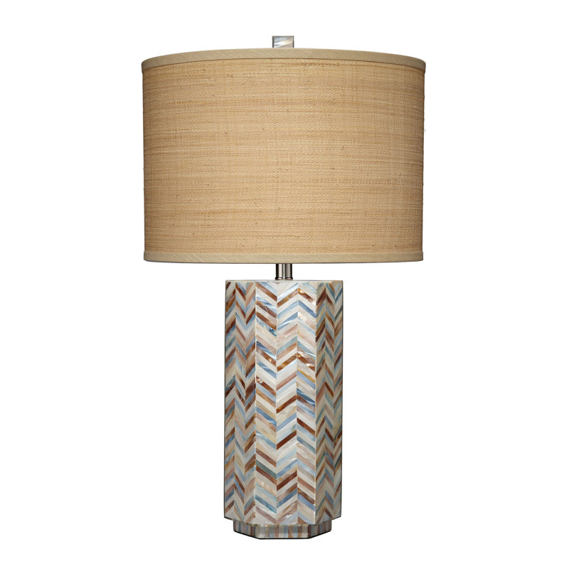 Lampe de table Lucille en nacre avec abat-jour en raphia