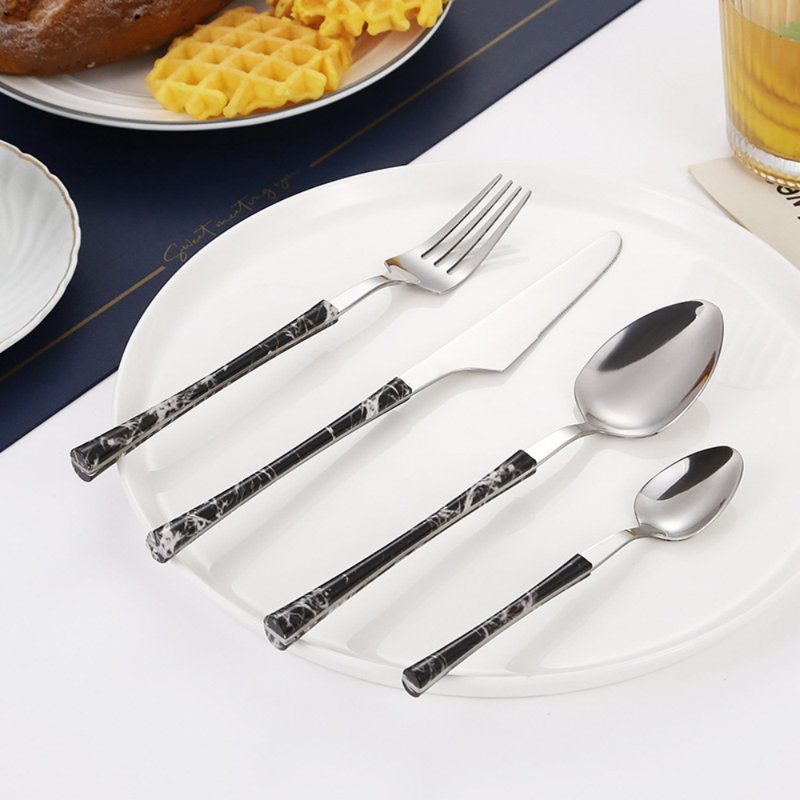 Ensemble de couverts Ivy Bronx Schlitz - Service pour 6, Argent