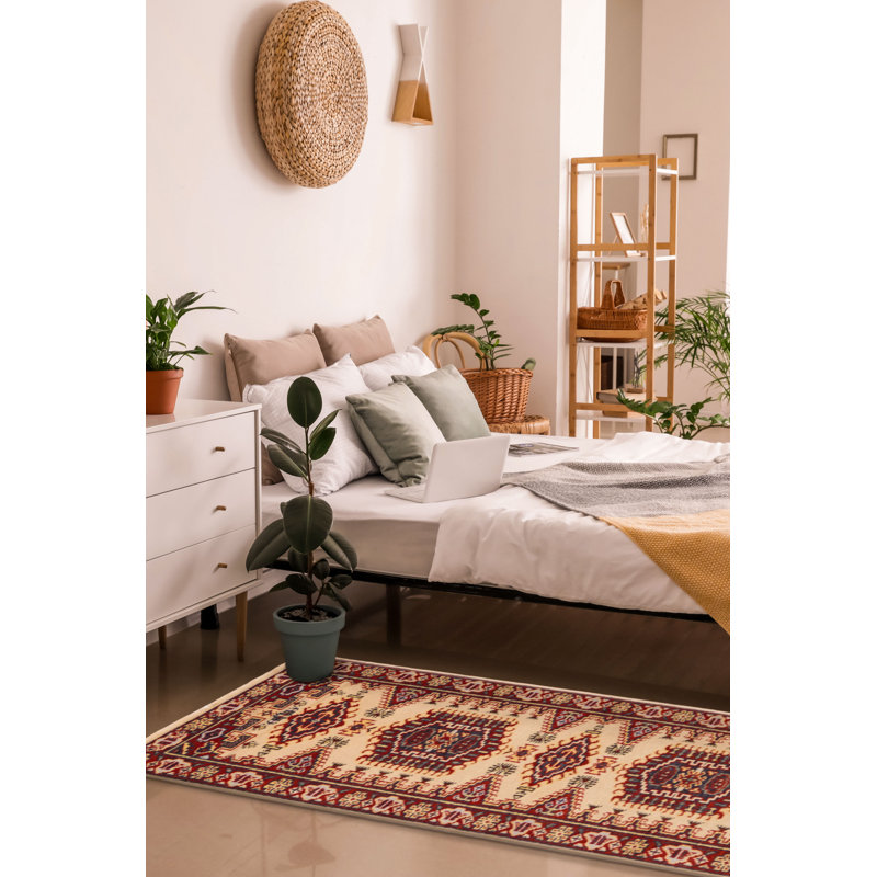 Jules Serapi Cream Rug 2'7" x 8'0"