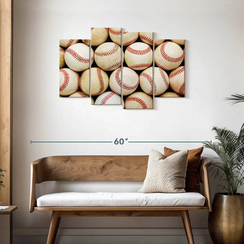 Aged baseballs Sireci, H 27 po x l 43 po