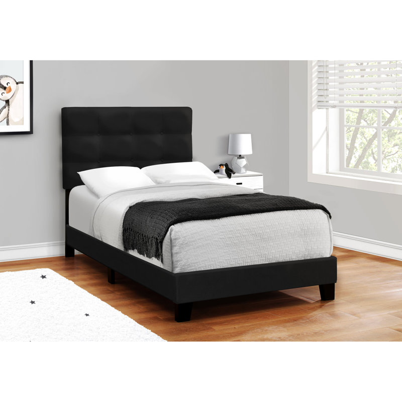 Lit simple avec revêtement en velours noir - créer une atmosphère confortable avec une taille confortable