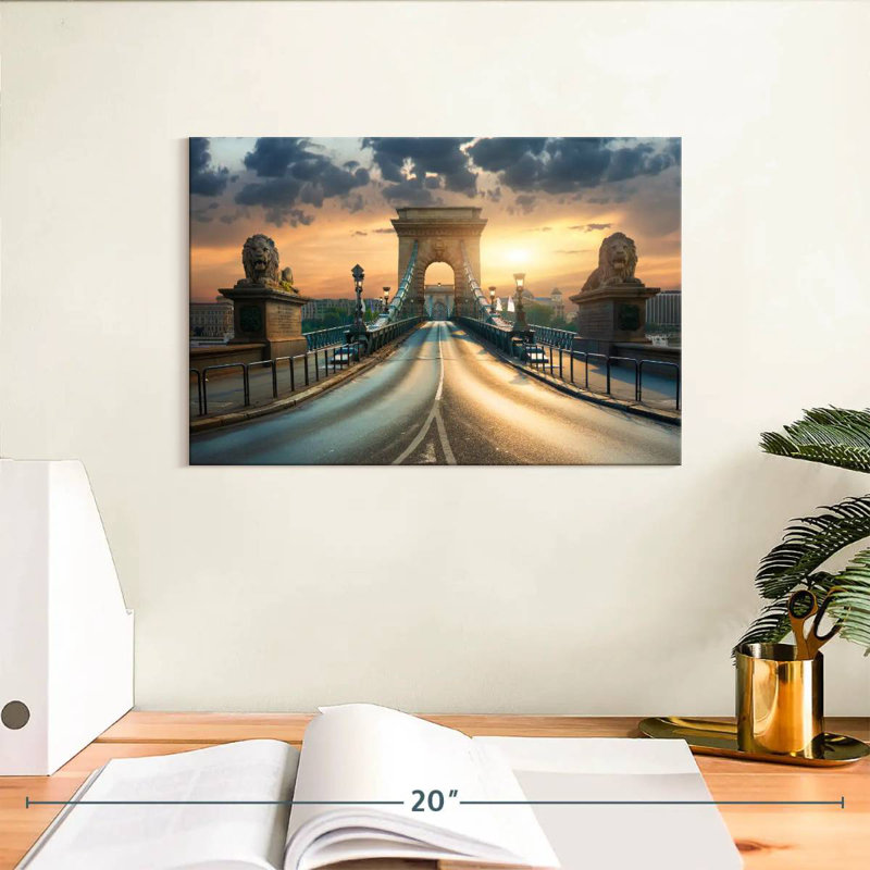 Pont à chaînes Nicci Szechenyi au coucher du soleil, H 8 po x l 12 po