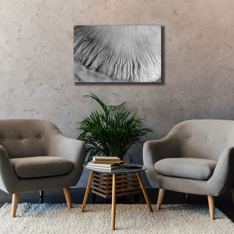 Art mural sur toile épique «Gullies in the profondeurs d'Hellas-found in Marz» par la NASA, 40 po x 26 po