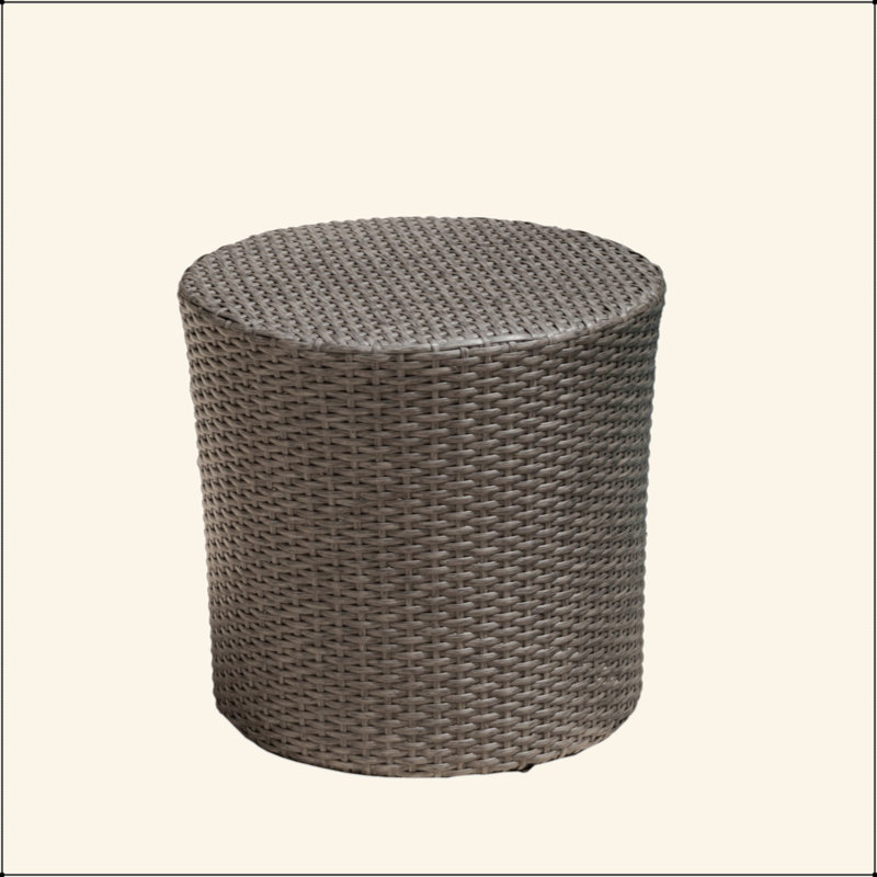 Table d'appoint élégante en osier pour une utilisation polyvalente et l'amélioration des espaces extérieurs