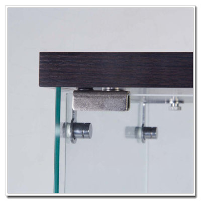 Armoire en verre à deux portes avec 3 tablettes