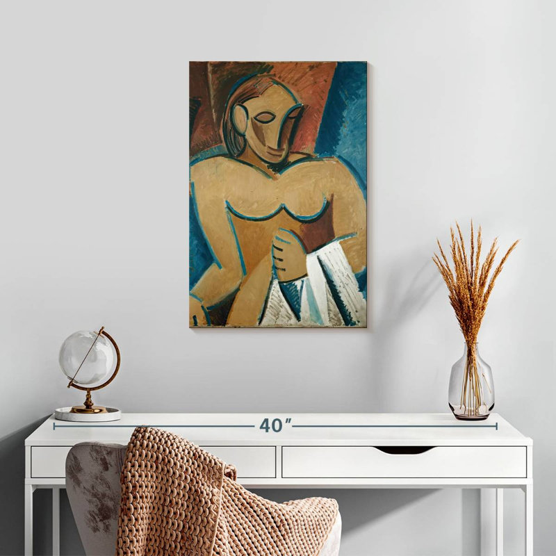 Avery nue avec serviette, H 24 po x l 16 po