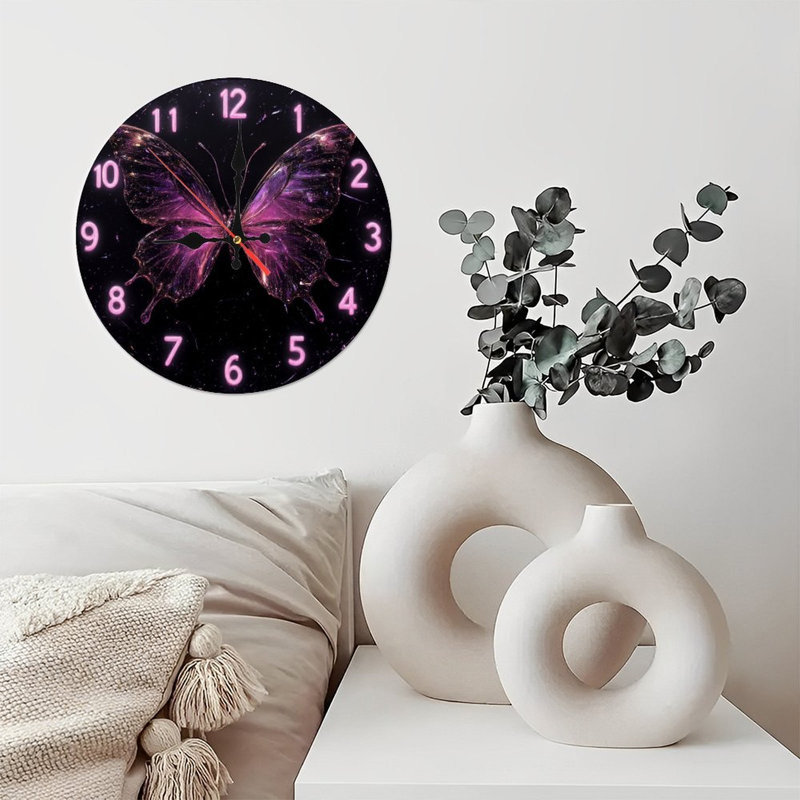 Horloge papillon avec chiffres lumineux