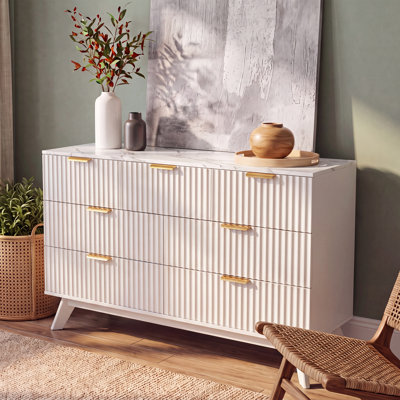 Commode cannelée à 7 tiroirs avec plateau en faux marbre, commode de style Mid-Century avec poignées en métal, meuble de rangement en bois et meuble télé pour chambre à coucher, salon