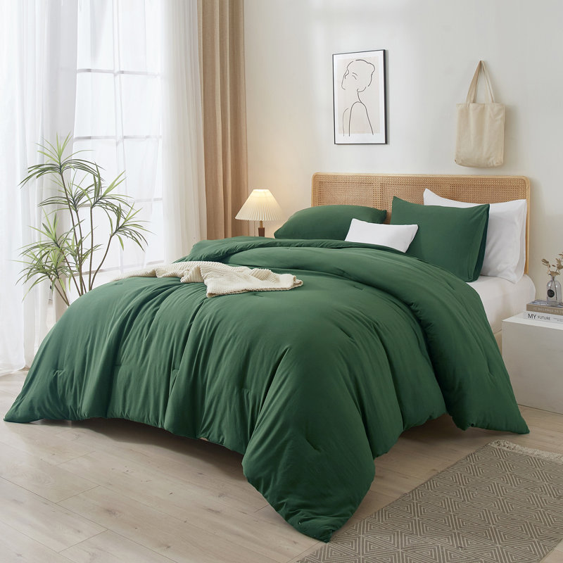 3-Piece 90g Lightweight All-season Microfiber Comforter Set, Queen Comforter + 2 Standard Shams, Emerald Green
