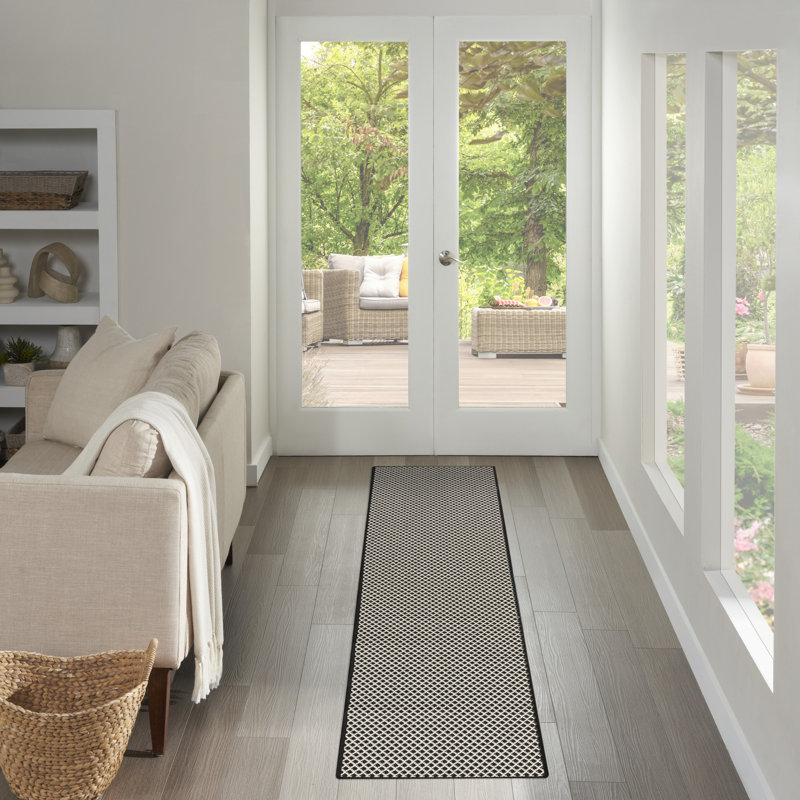Tapis intérieur / extérieur noir Hartigan, Tapis de couloir 2 pi 2 po x 10 pi
