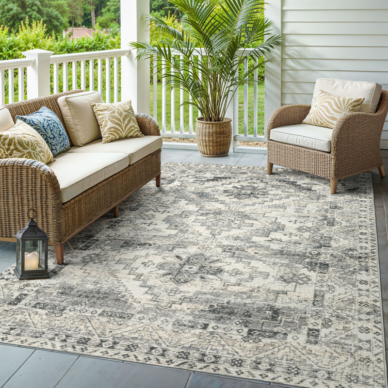 Carie Faded Nomadic Grey/ Ivory Indoor-Outdoor Rug, Rectangle 6'7" x 9'4"