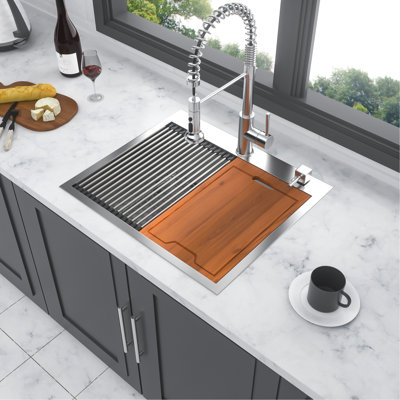 Évier encastré en acier inoxydable de 25 pouces, calibre 16, fabrication hygiénique, nickel brossé, système de drainage pratique pour poste de travail de la cuve de cuisine, fonctionnel