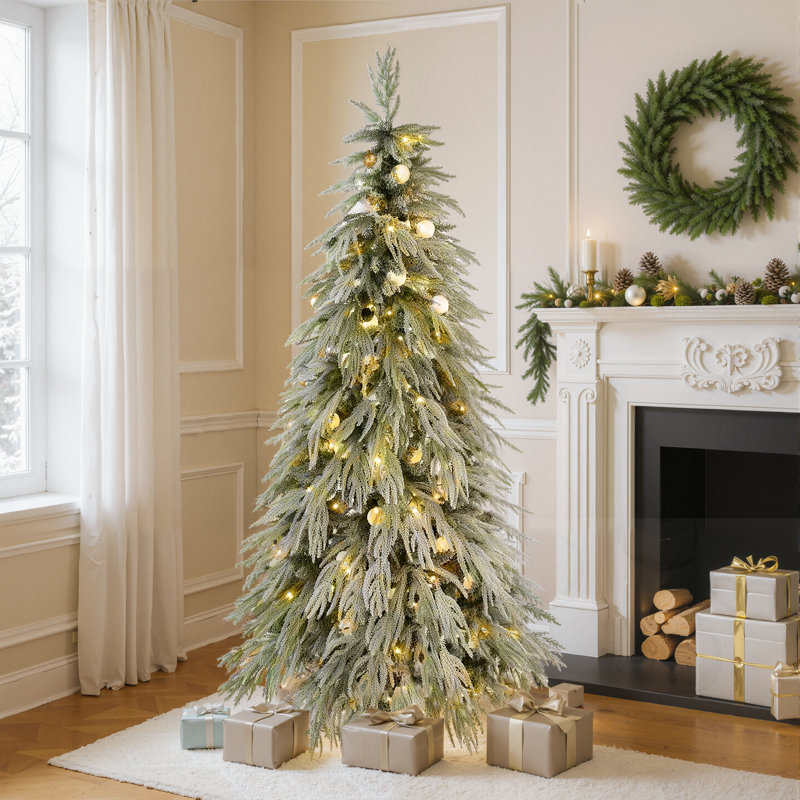 Arbre de Noël enneigé 6 pi avec lumières DEL, H 6 pi