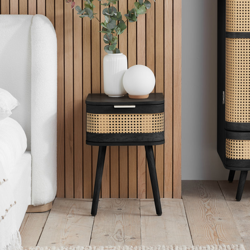 Amanni 1 Drawer Nightstand, Black