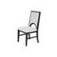 Chaise à découpes arquée en tissu blanc