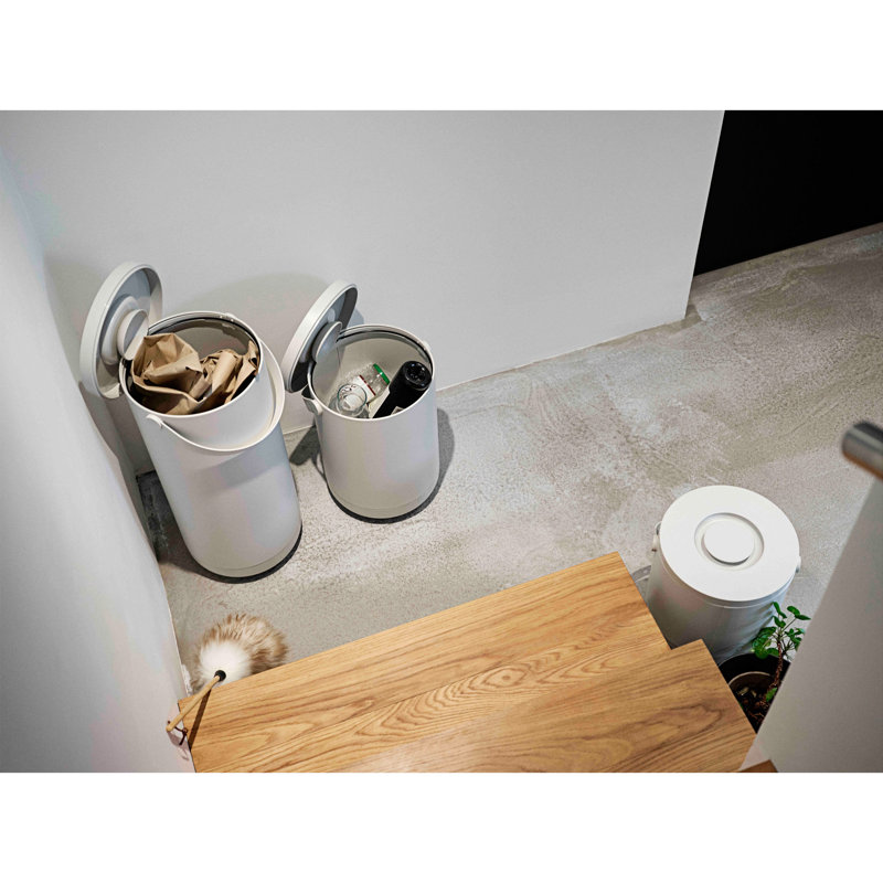 Plastic Manual Lift Kitchen Trash Can, 15 L, Highgloss sand grey