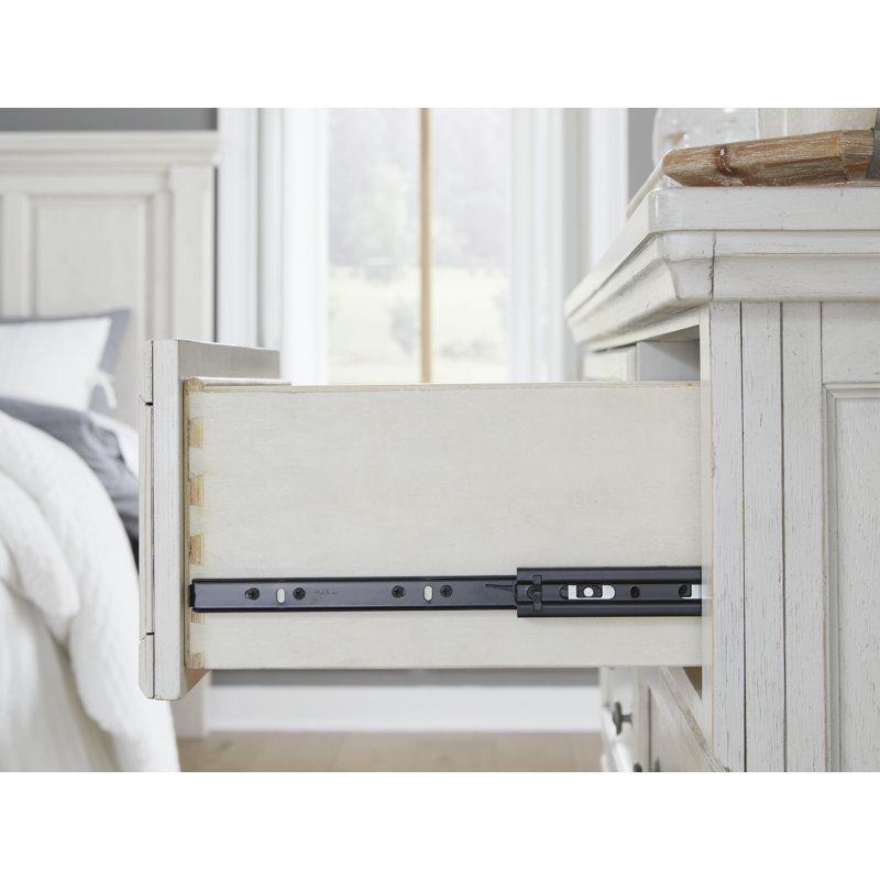 Mikado 39.5'' W 5 - Drawer Dresser