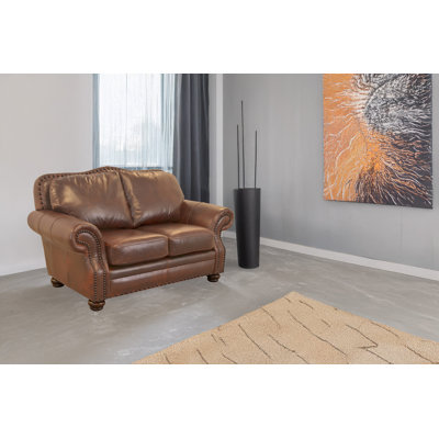 Causeuse à accoudoirs roulés en cuir véritable 73 po Somto