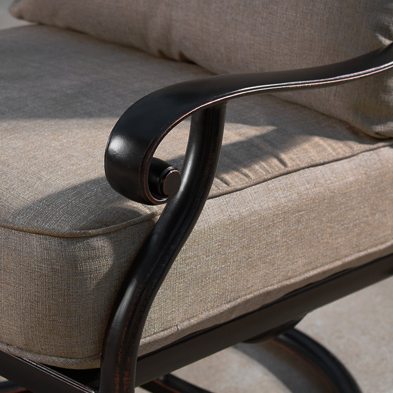 Bayshore Outdoor Swivel Lounge Chair