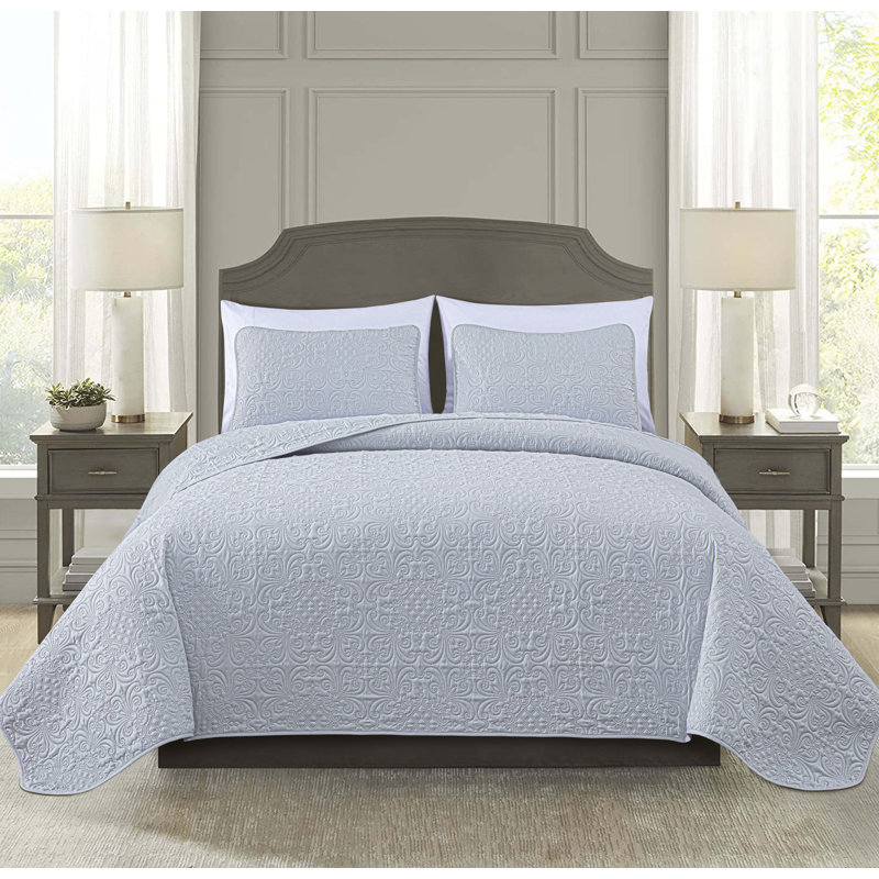 Luca 3-Piece Lightweight Microfiber Oversized Bedspread Set, King Coverlet/Bedspread + 2 King Shams, Silver Gray