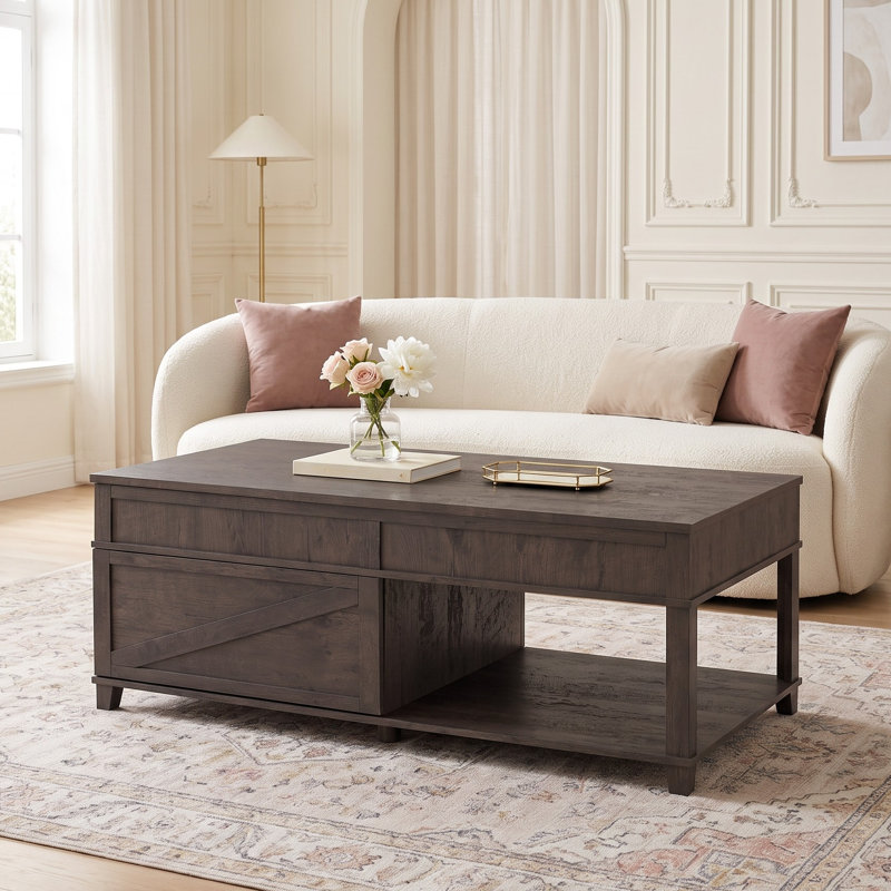 Table basse rectangulaire à plateau relevable, plusieurs compartiments cachés et tablette ouverte, maison de campagne moderne, salon