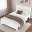 Lit plateforme en bois avec lignes décoratives et lattes de soutien-219527333-219527330