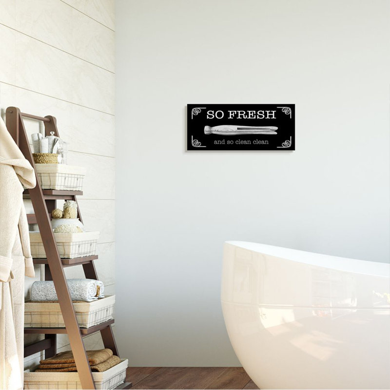 «So Fresh Apparence Pin Laundry Bathroom Black and White», impression, Toile tendue, H 10 po x l 24 po x P 1,5 po