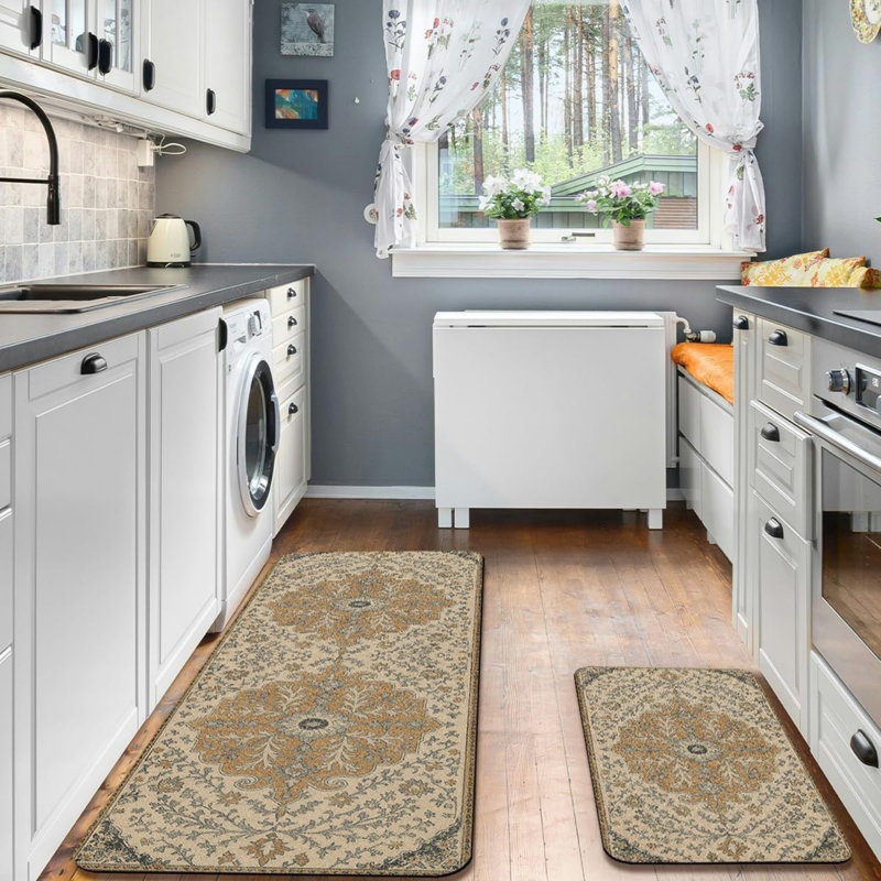 Ensemble de 2 tapis de cuisine beige et brun à motif oriental classique pour la cuisine et le salon