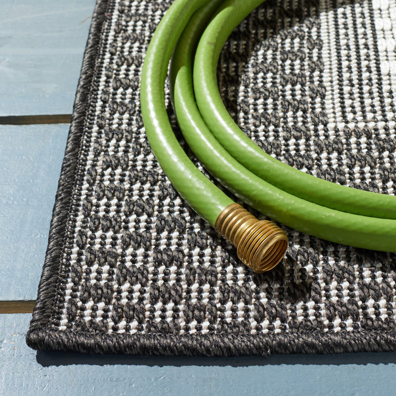 Martha Stewart Indoor Outdoor Performance Machine Washable Indoor/Outdoor Area Rug, Rectangle 4'5" x 6'5"