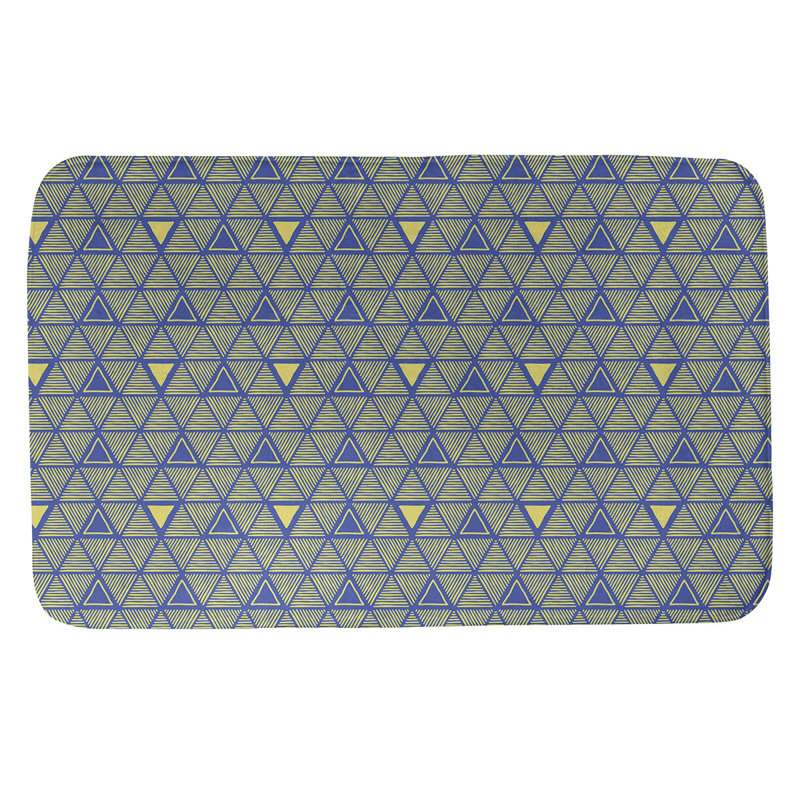 Tapis de bain géométrique à motif de triangles dessinés à la main, l 17 po x L 24 po, Bleu/jaune