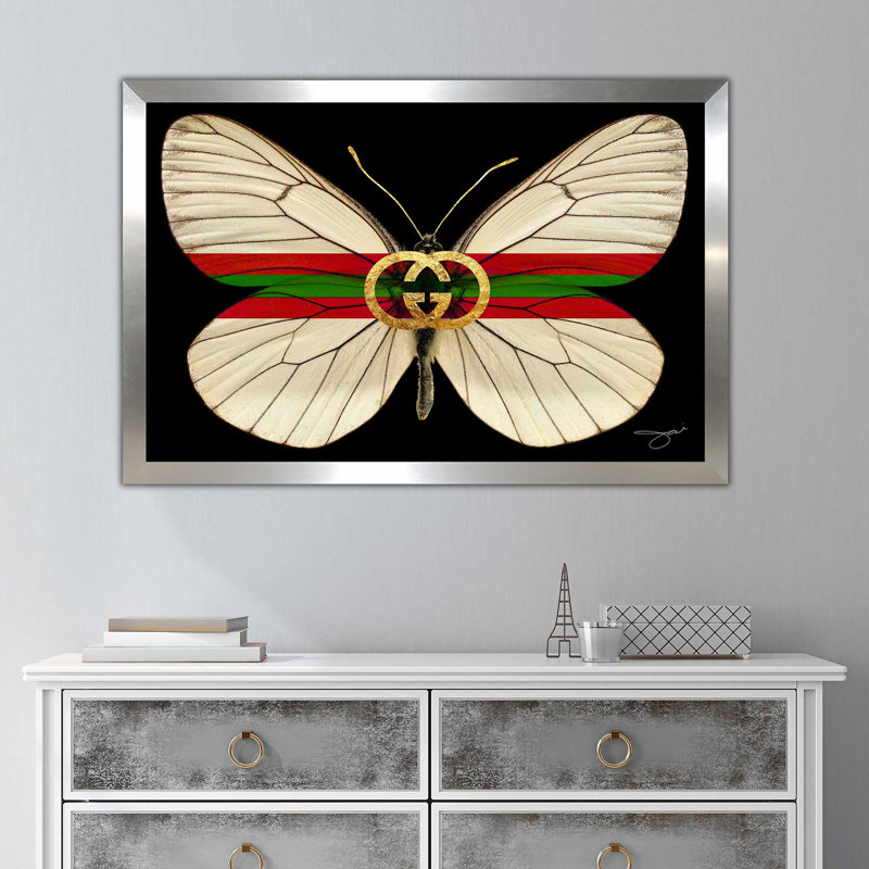 «Gucci Butterfly (Horizontal)» par By Jodi - impression, Impression encadrée, H 33,5 po x l 49,5 po x P 1 po, Argent argent