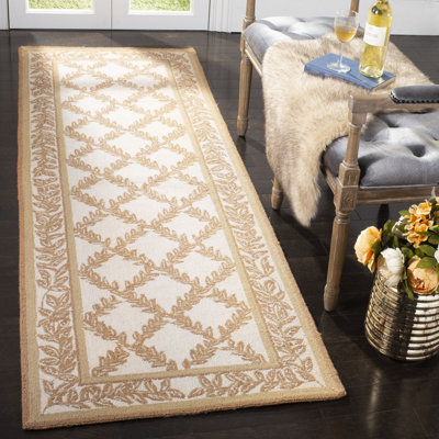 Jonsson Hand Hooked Wool Pile Floral Rug